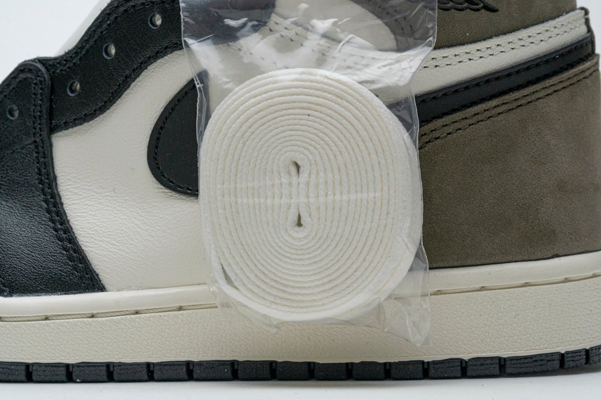 Air Jordan 1 Retro High OG 'Dark Mocha'  555088-105 - Image 9