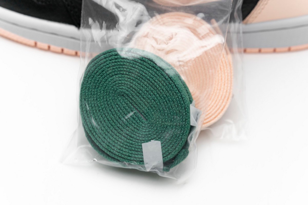 Air Jordan 1 Retro High OG -Volt Gold- 024 555088-118 - Image 9