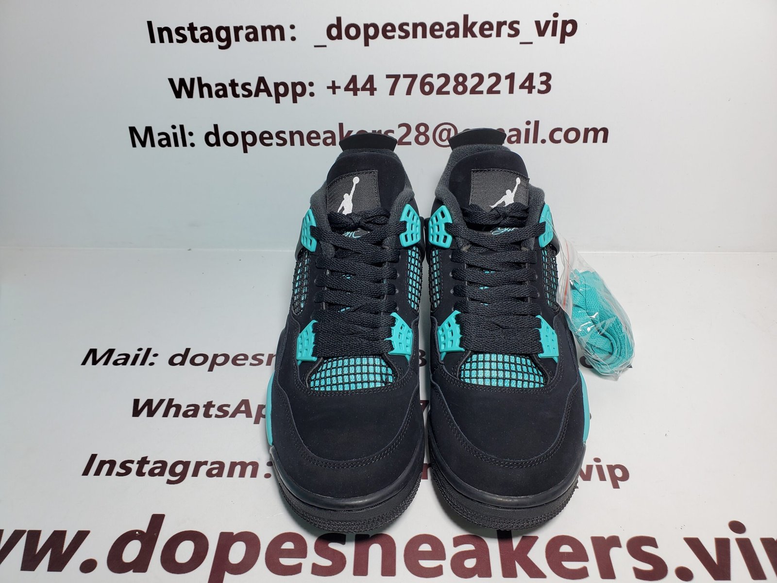 air_jordan_4_retro_tiffany_1A78001832A11 Air Jordan 4 Retro - Image 1