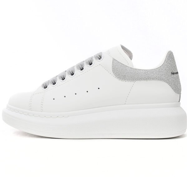 Alexander McQueen Sneaker Loose Drilling