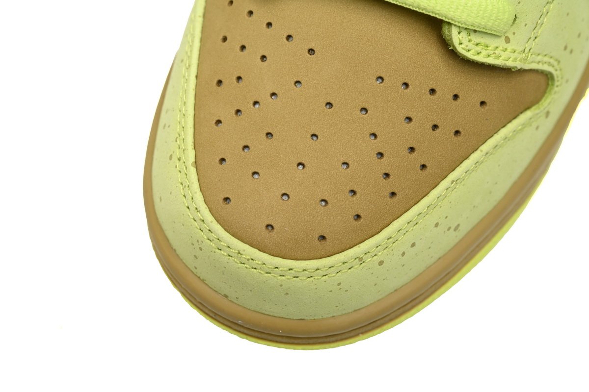 CONCEPTS × Nike Dunk SB Fluorescent Yellow Lobster BV1310-566 - Image 7