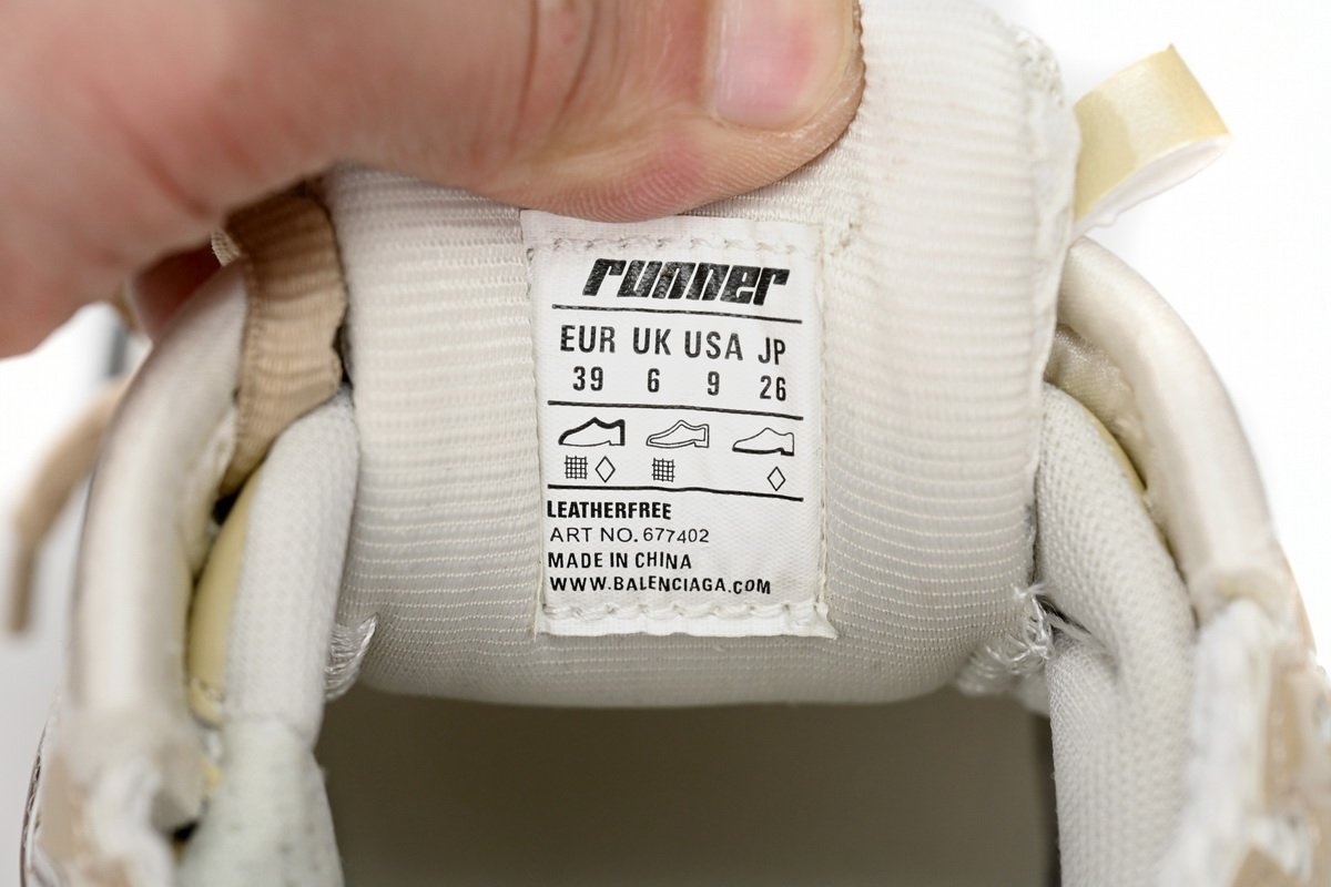 Balenciaga Runner Rice Pla Tinum  677403 W3RB3 9891 - Image 9