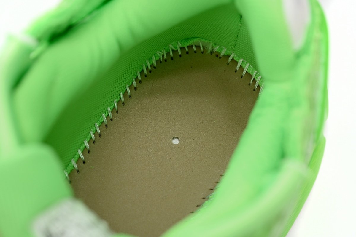Balenciaga Runner White Green 677402 W3RBM 3590 - Image 11