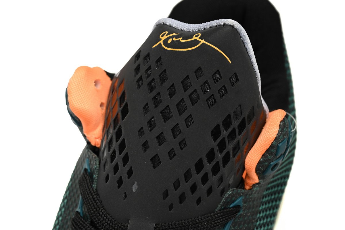 Fake Kobe 10 'Flight'  705317-308 - Image 12