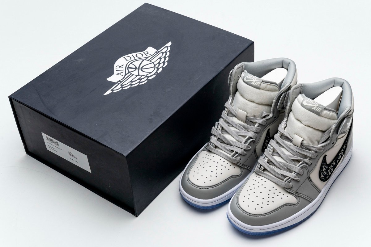 Dior x Air Jordan 1 High OG  CN8607-002 - Image 2