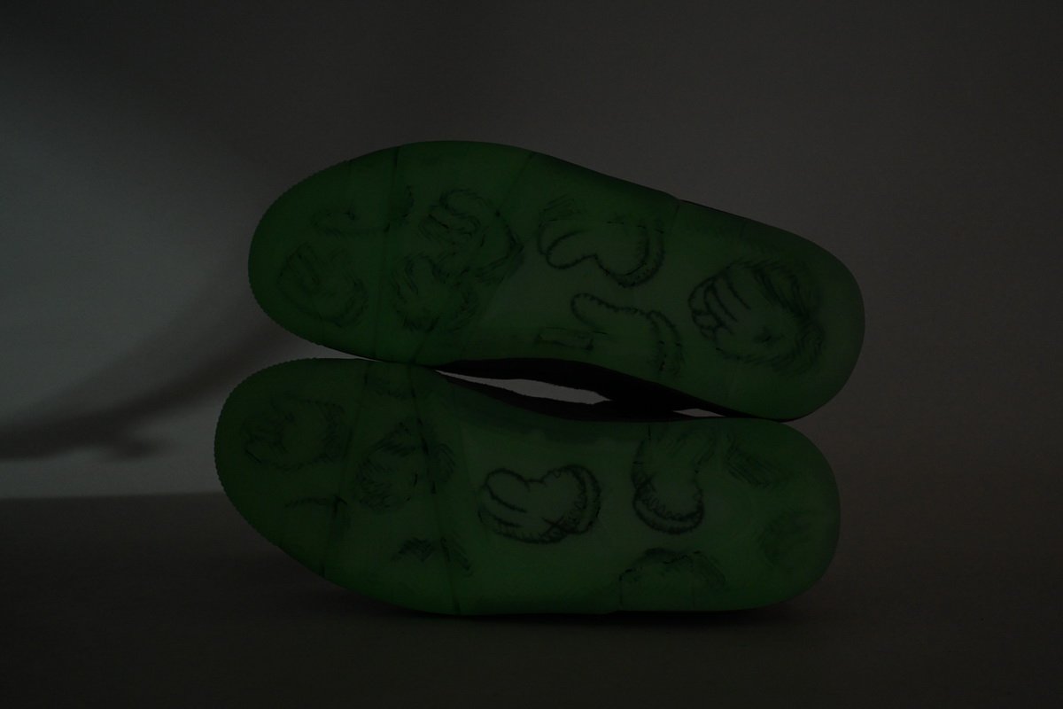 KAWS X Air Jordan 4 Retro 930155-003 - Image 4