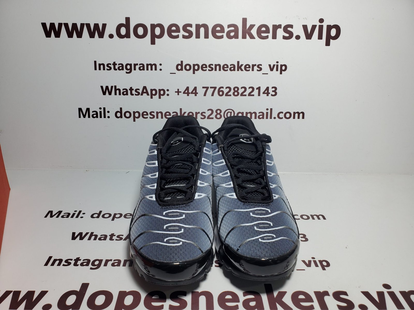nike_air_max_plus_black_metallic_silver_194318307CF12 Nike Air Max Plus Black Metallic Silver - Image 1