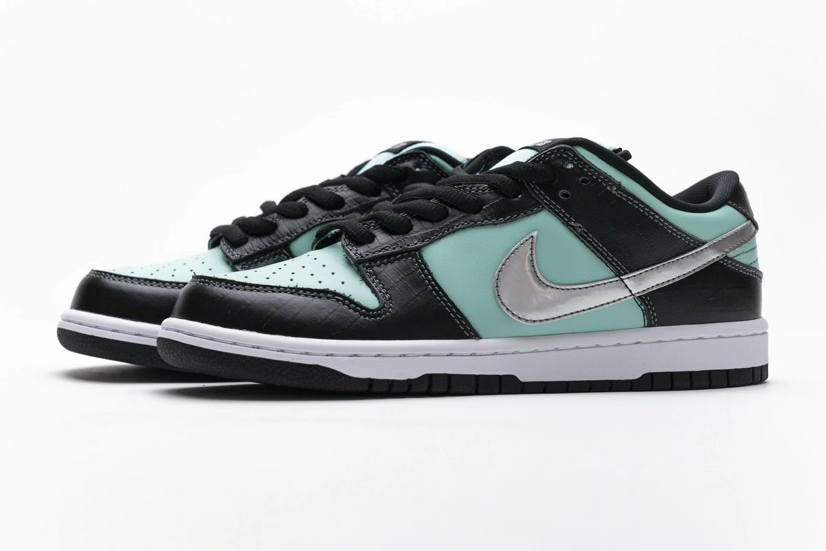 nike_dunk_sb_low_diamond_supply_co__aqua_blue_304292_402_180572BAD1716 Nike Dunk SB Low Diamond Supply Co. Aqua Blue 304292-402 - Image 1