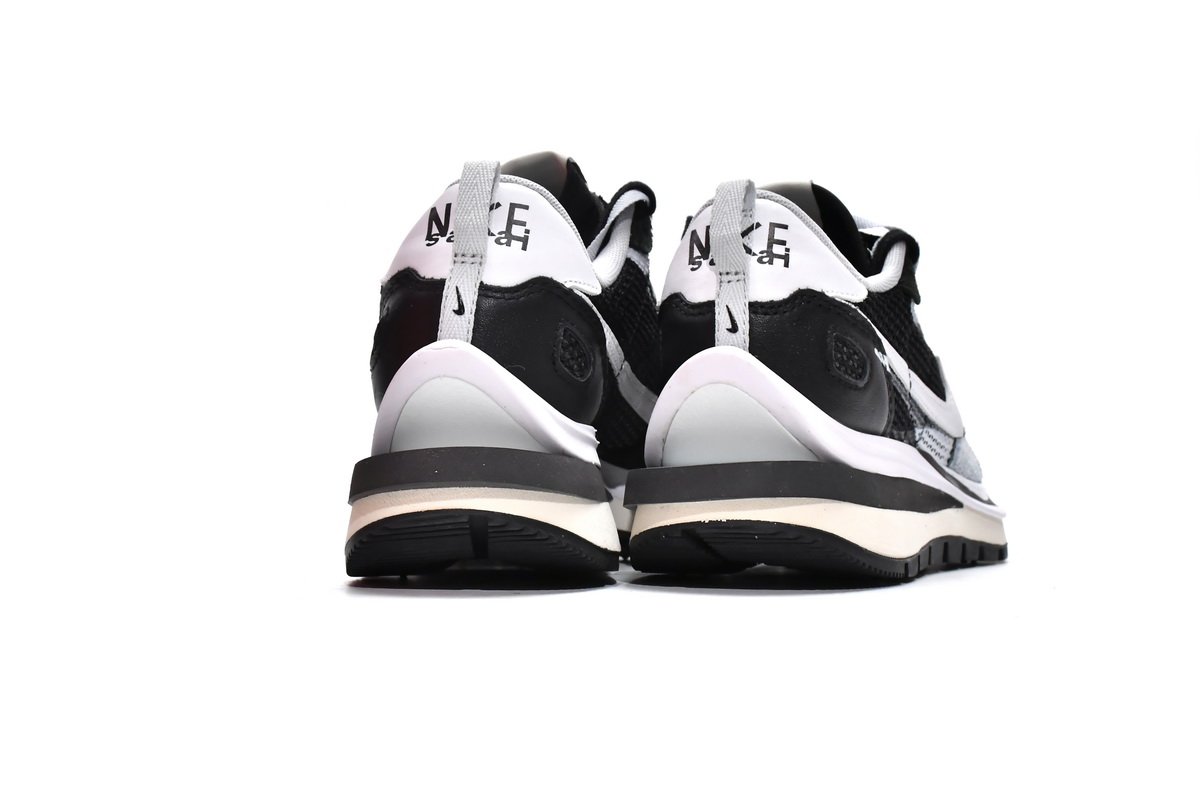 Sacai x Nike Pegasua Vaporfly Black White CV1363-001 - Image 4