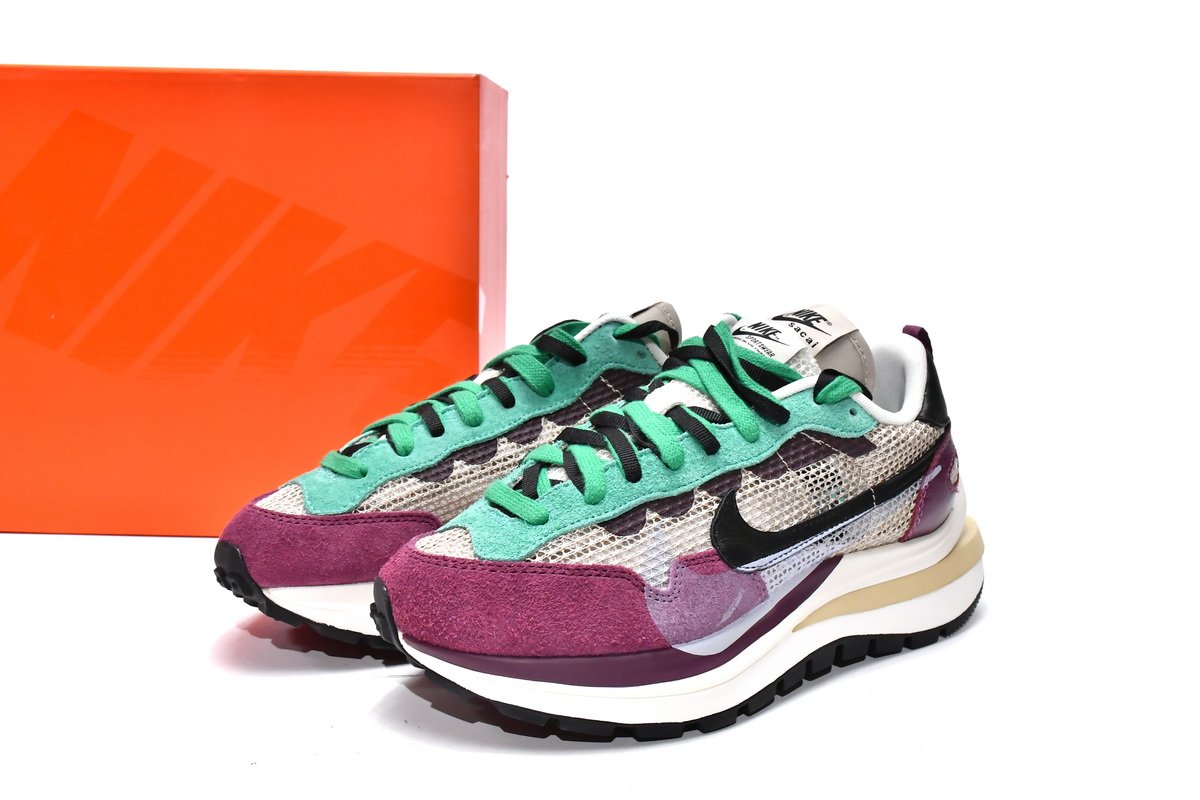 Sacai x Nike Pegasua Vaporfly String Black Villain Red DD3035-200 - Image 2