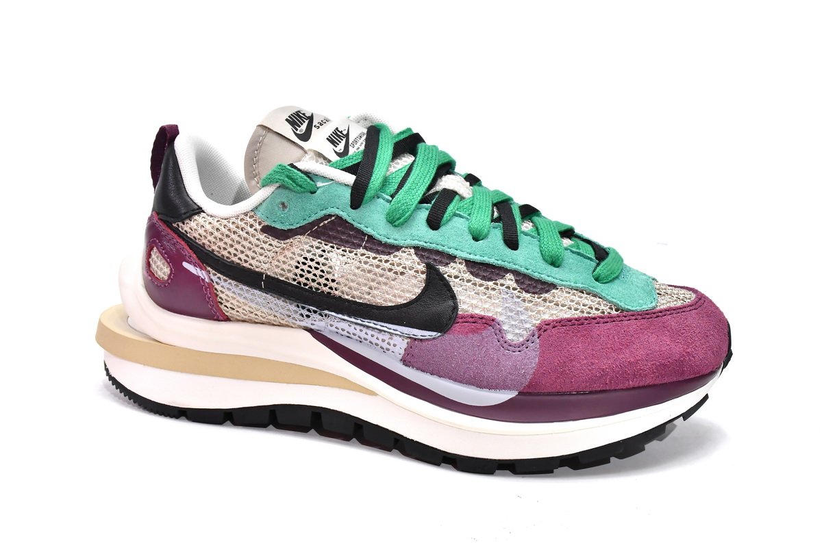 Sacai x Nike Pegasua Vaporfly String Black Villain Red DD3035-200 - Image 3